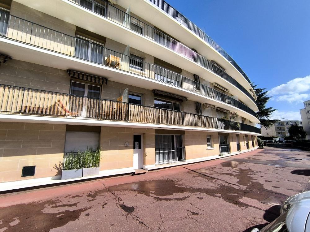 LE VESINET APPARTEMENT 3 PIECES